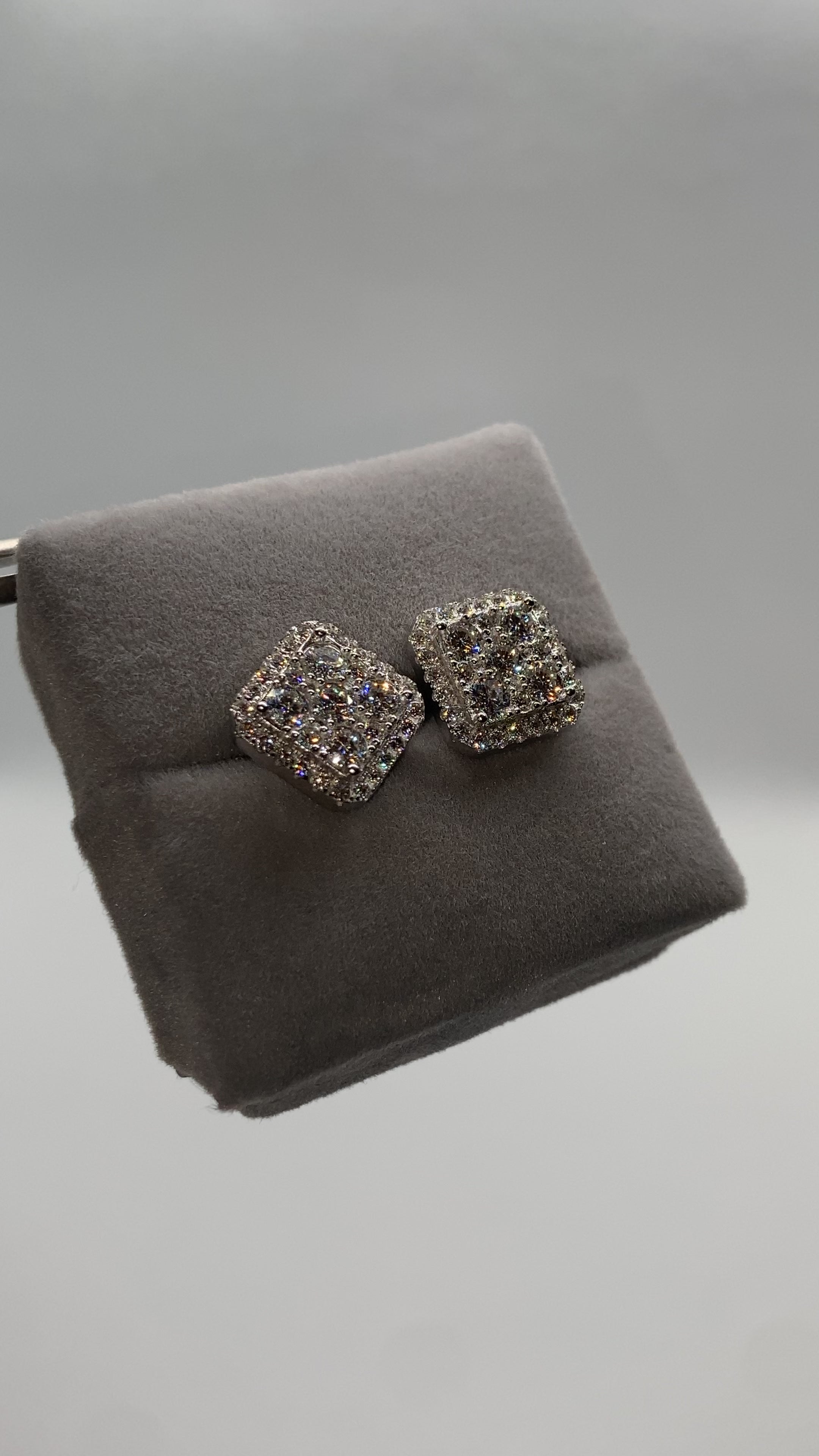 13mm Gambler (Earring Set)